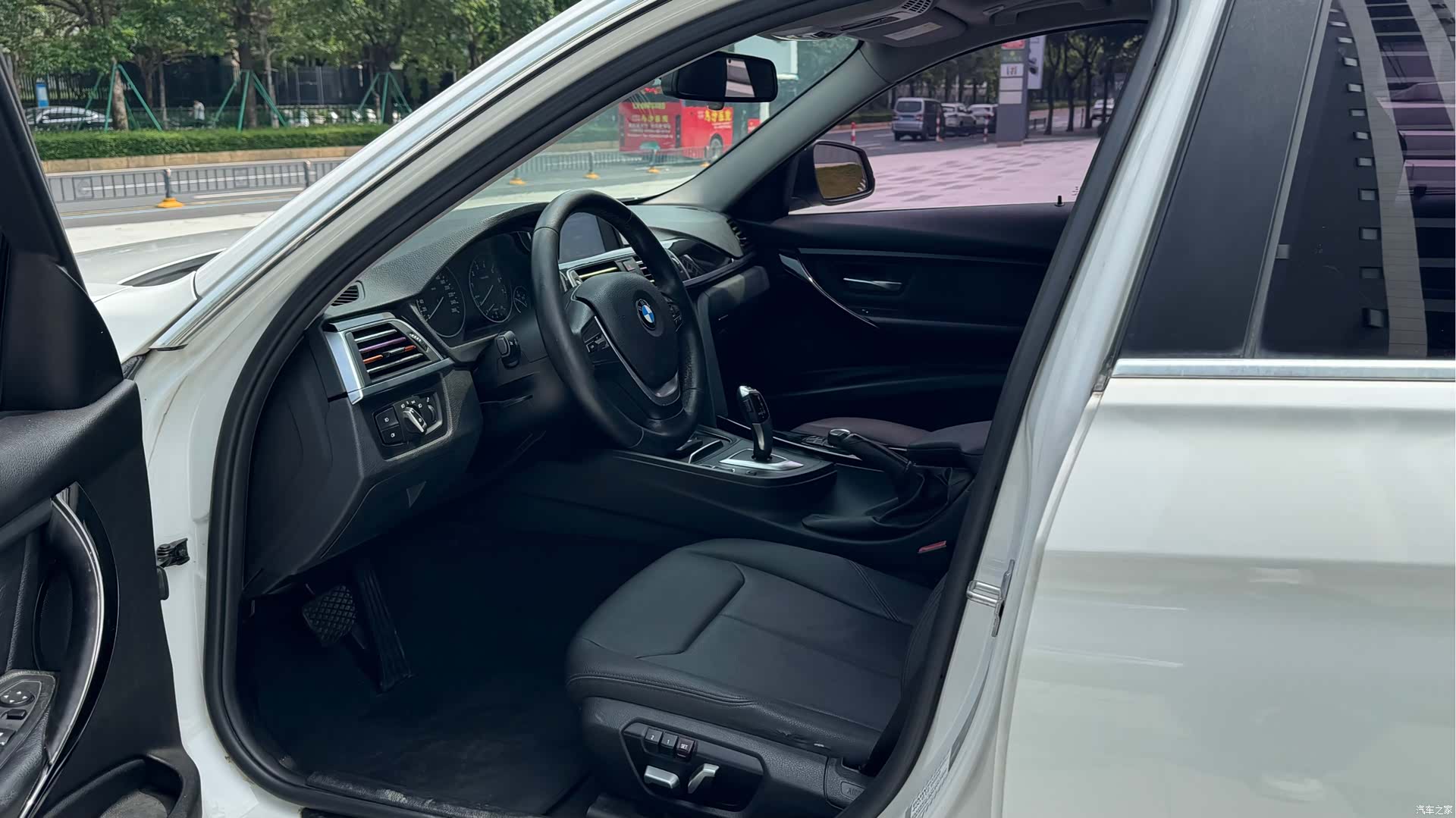 BMW 3 Series, 2017 14