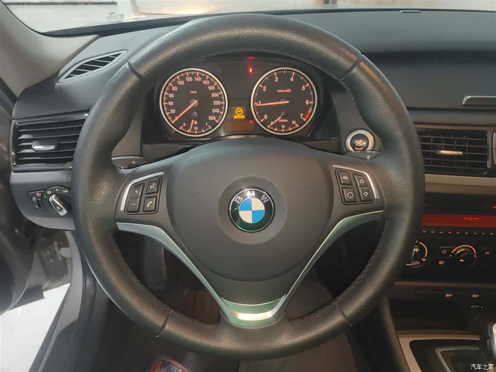 BMW X1, 2014 3