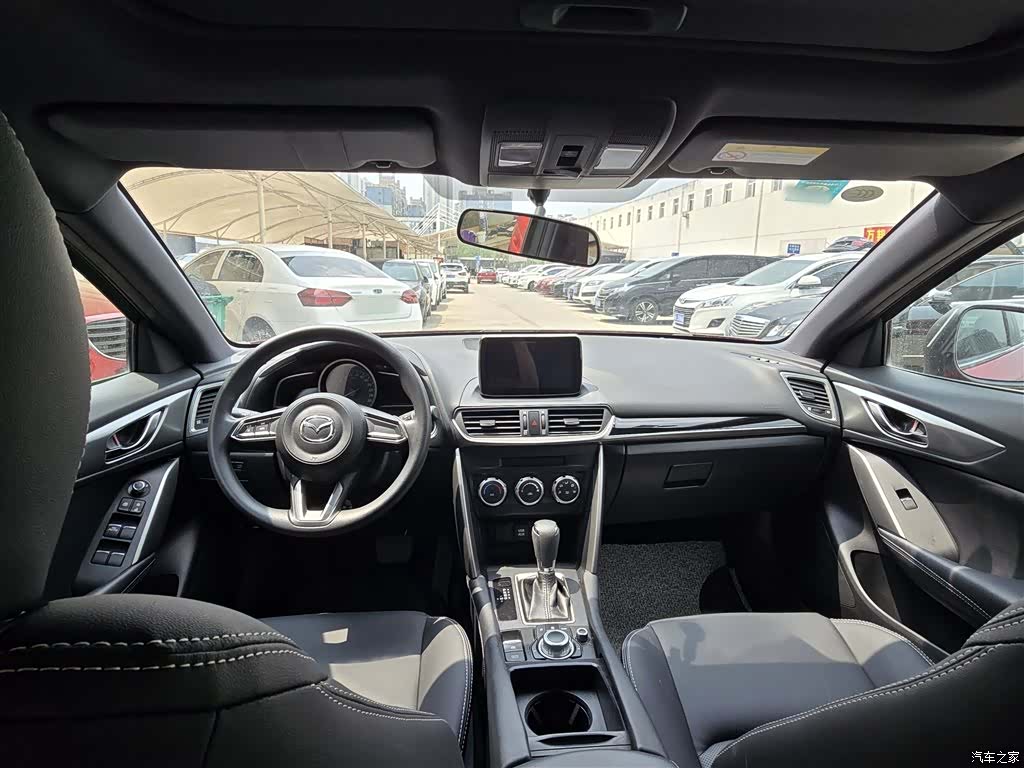 Mazda CX-4, 2018 15
