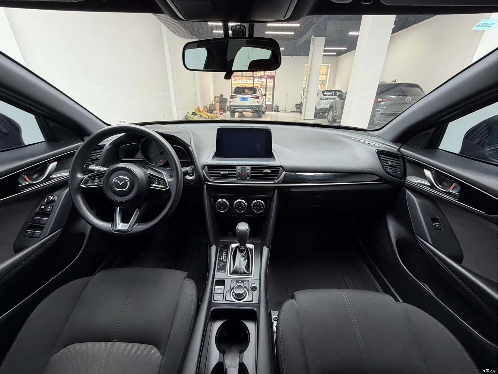 Mazda CX-4, 2023 17