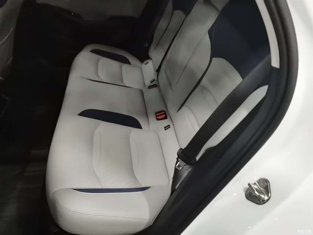 Geely Preface, 2022 17