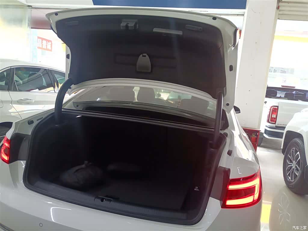 Audi A4L, 2019 19