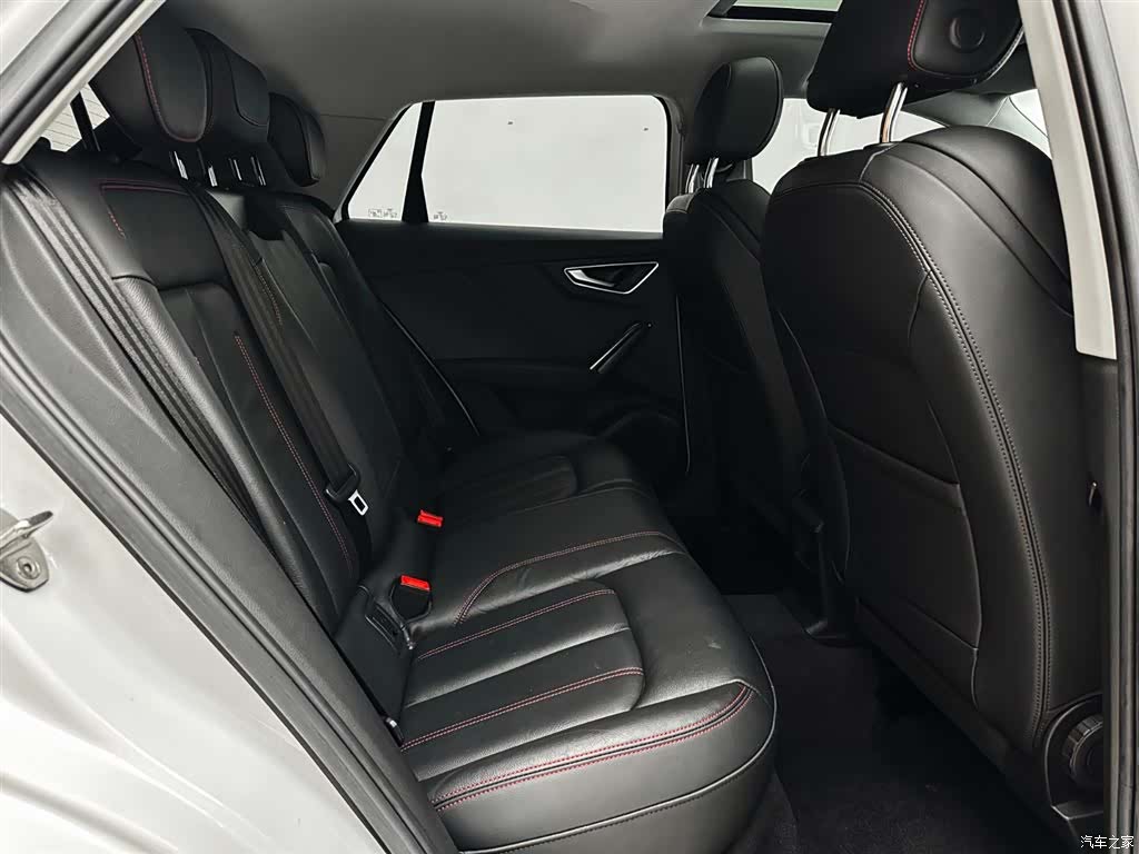 Audi Q2L, 2022 23