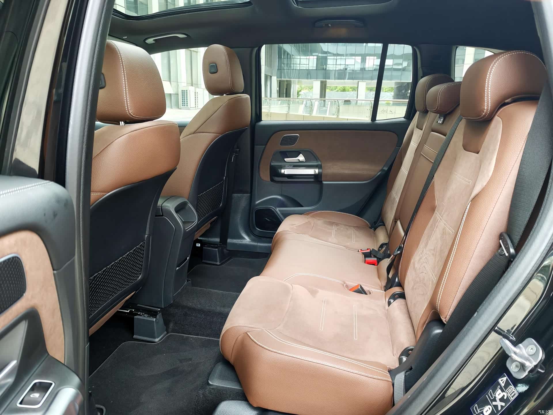 Mercedes-Benz GLB, 2025 22