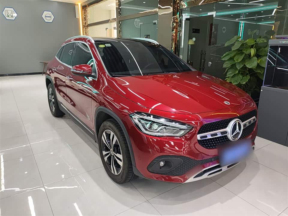 Mercedes-Benz GLA