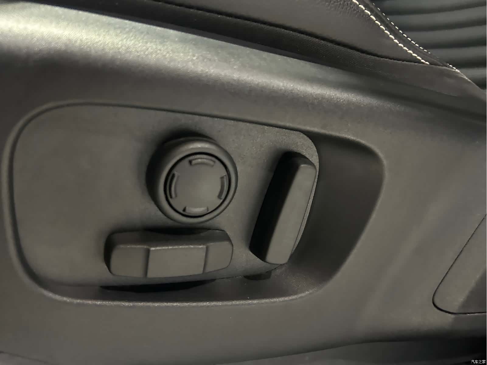 Land Rover Discovery, 2024 11