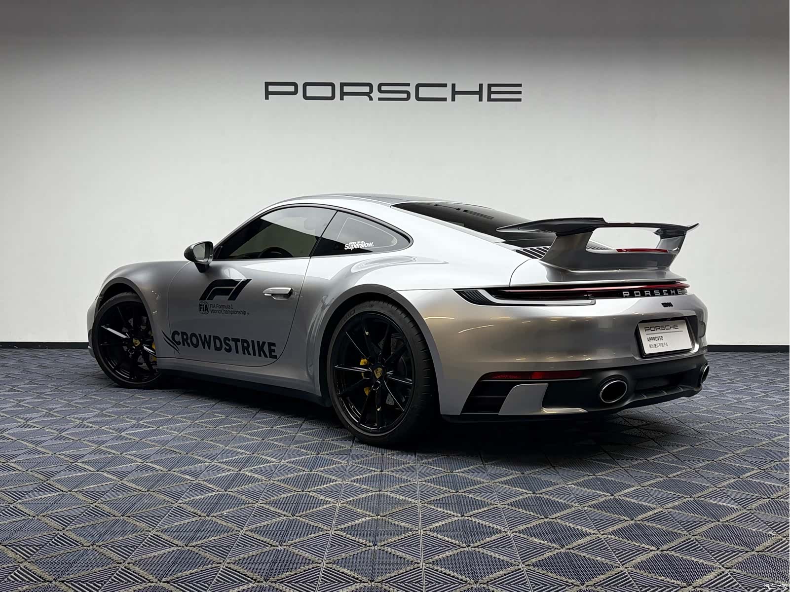 Porsche 911, 2025 12