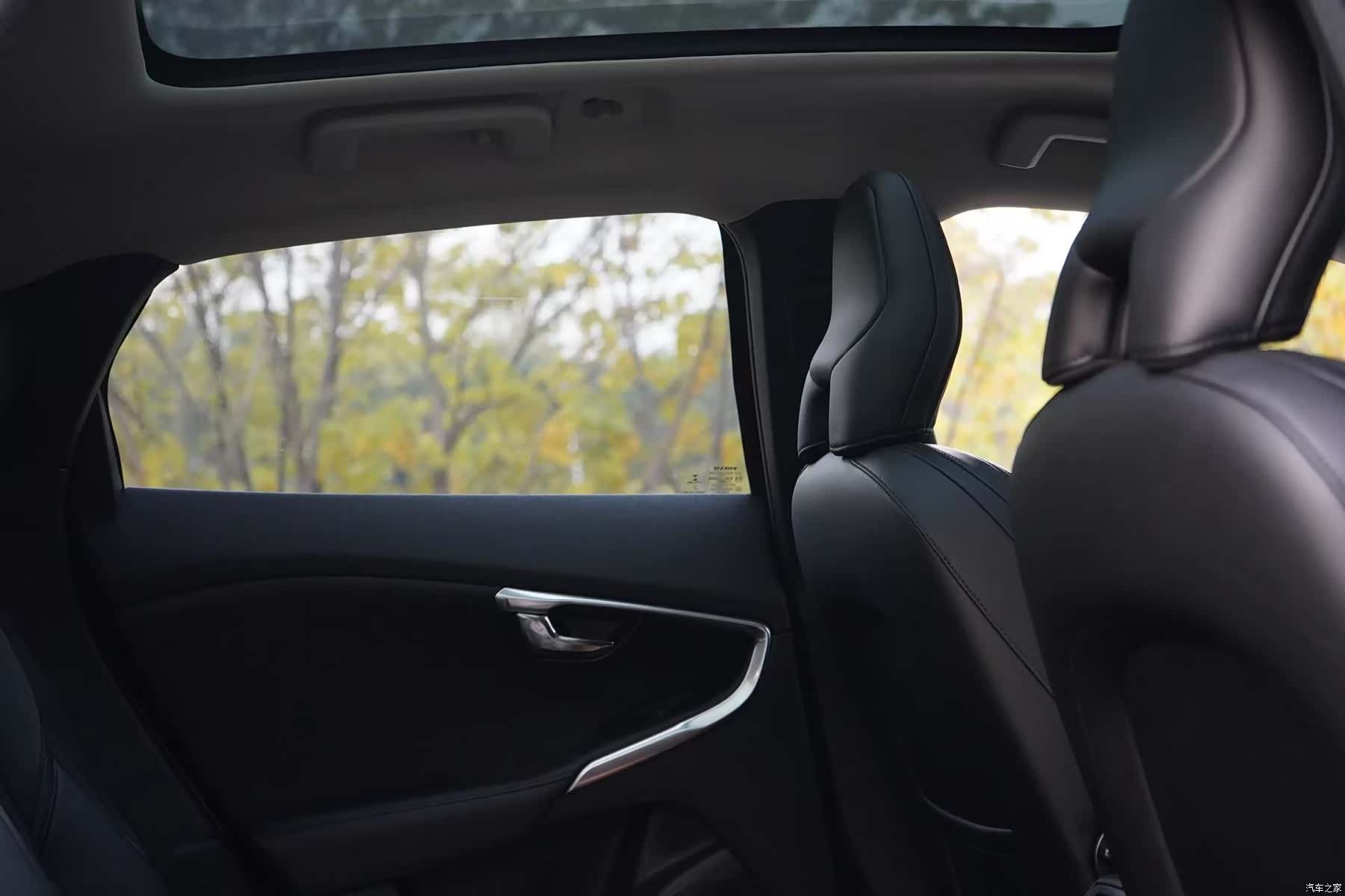 Volvo V40, 2015 15