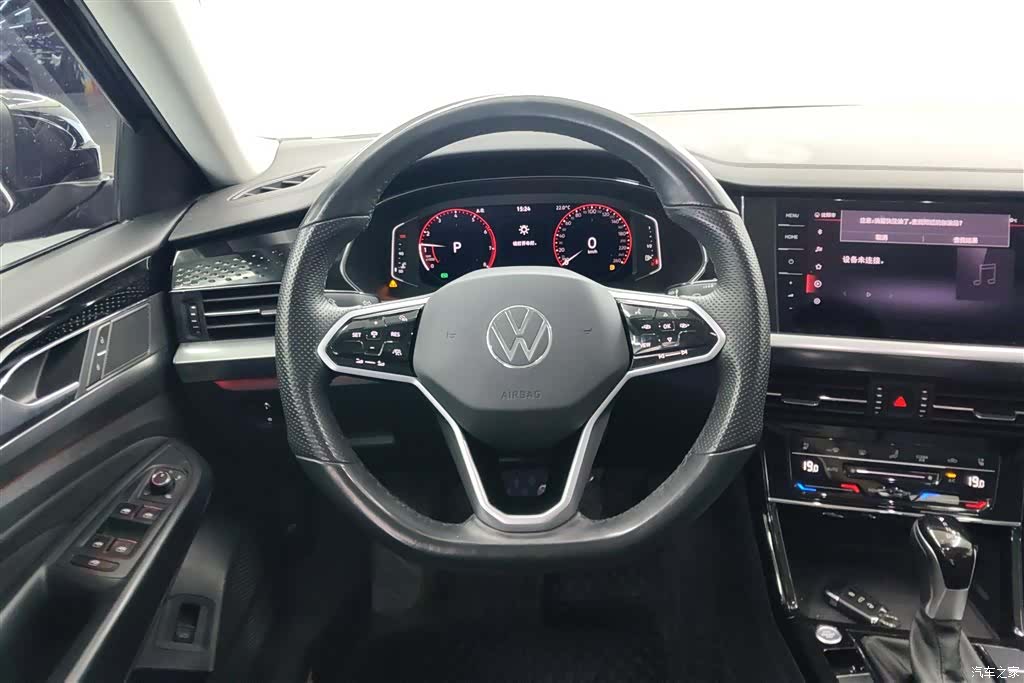 Volkswagen Passat, 2022 15