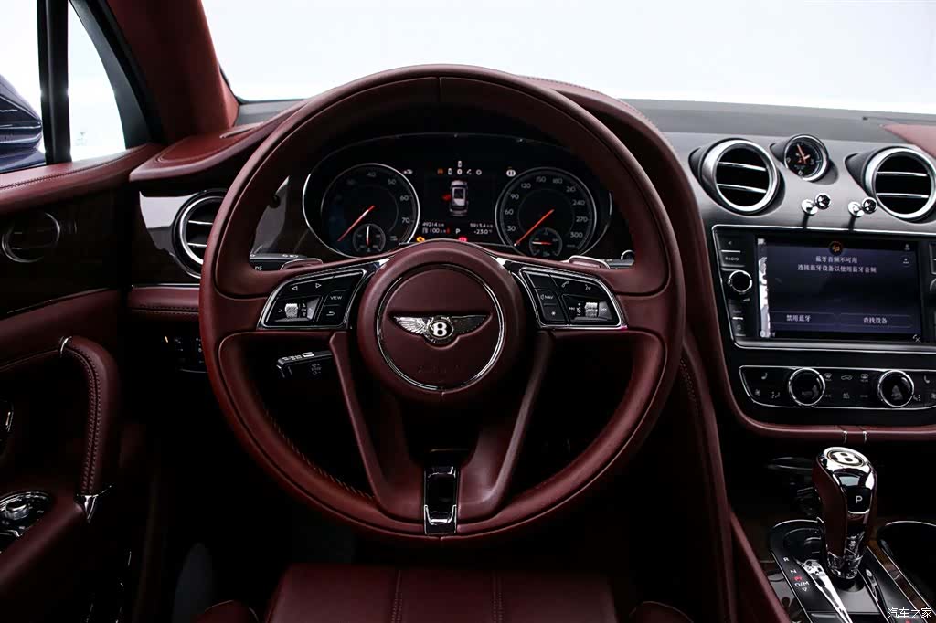Bentley Bentayga, 2019 7