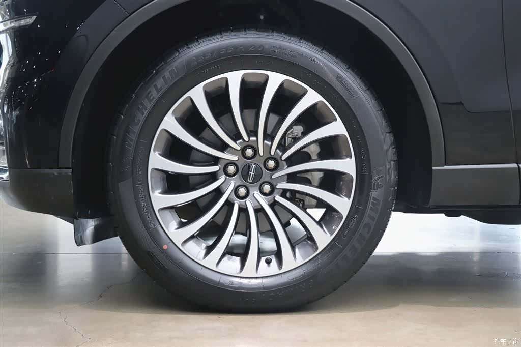Lincoln Aviator, 2023 28