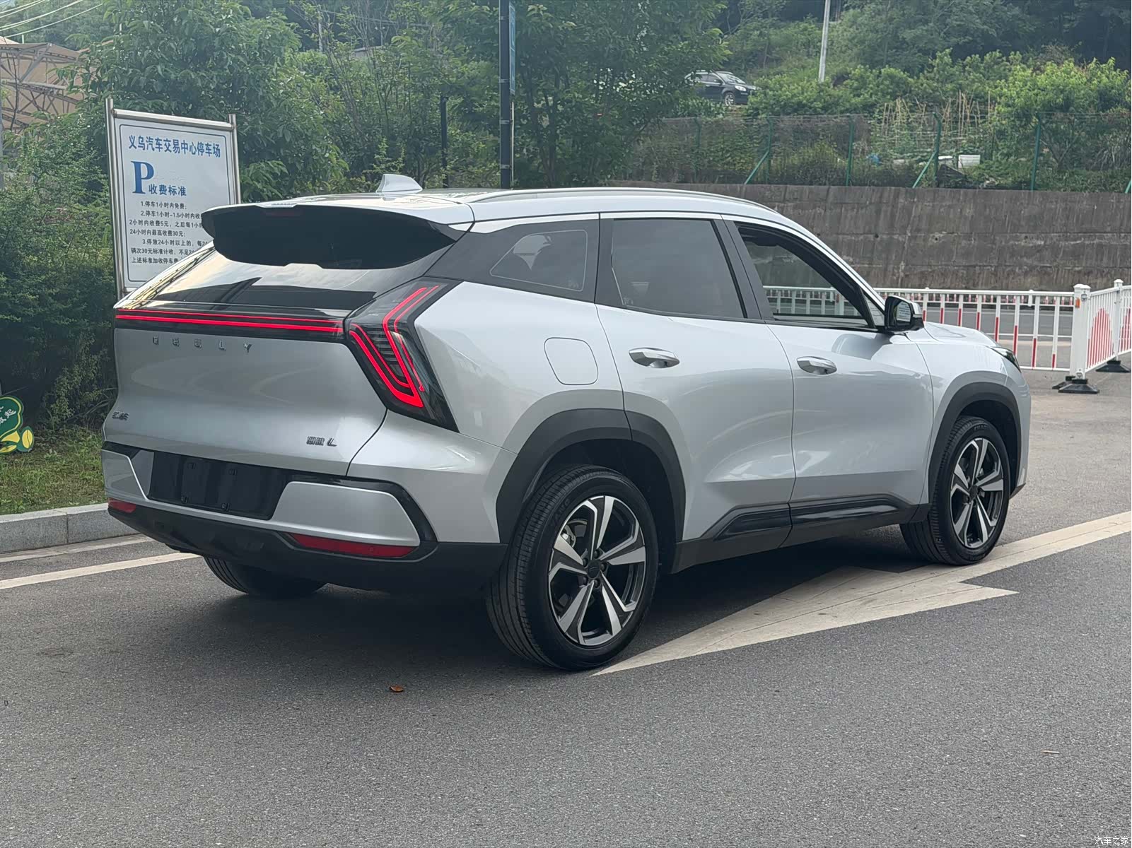 Geely Boyue, 2025 все фото