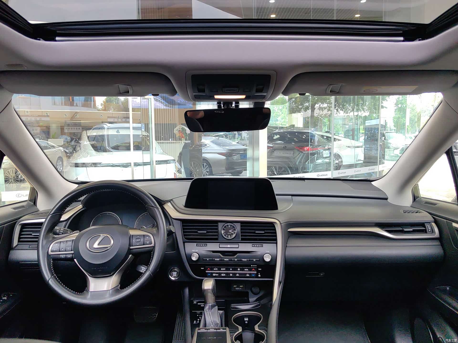 Lexus RX, 2019 3