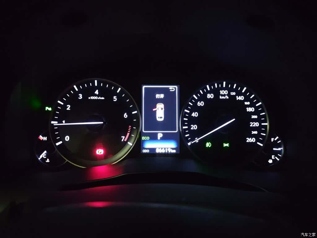 Lexus ES, 2017 4