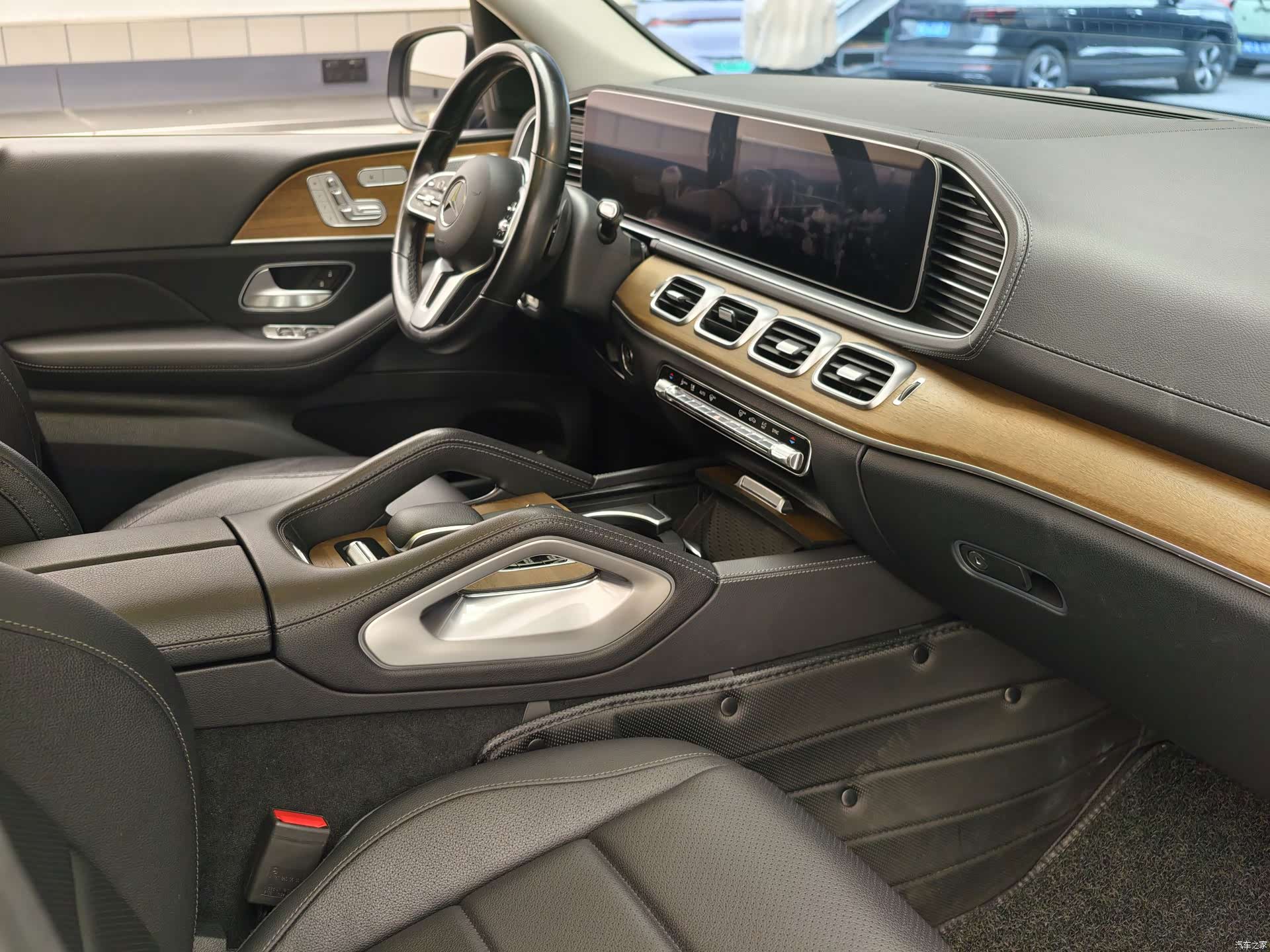Mercedes-Benz GLE, 2020 8