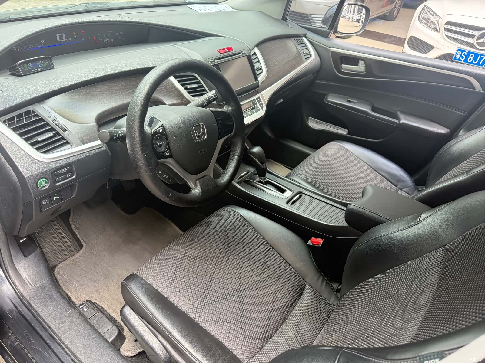 Honda Jade, 2014 4