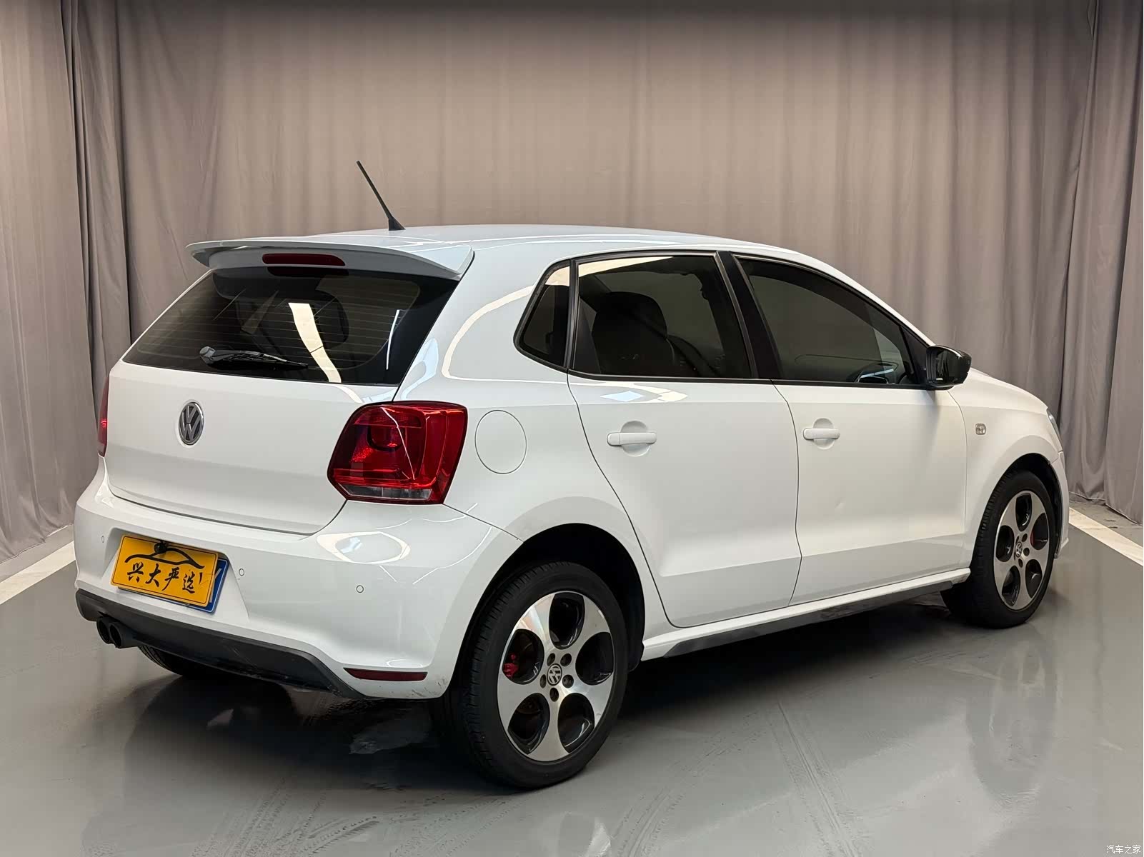 Volkswagen Polo, 2013 9