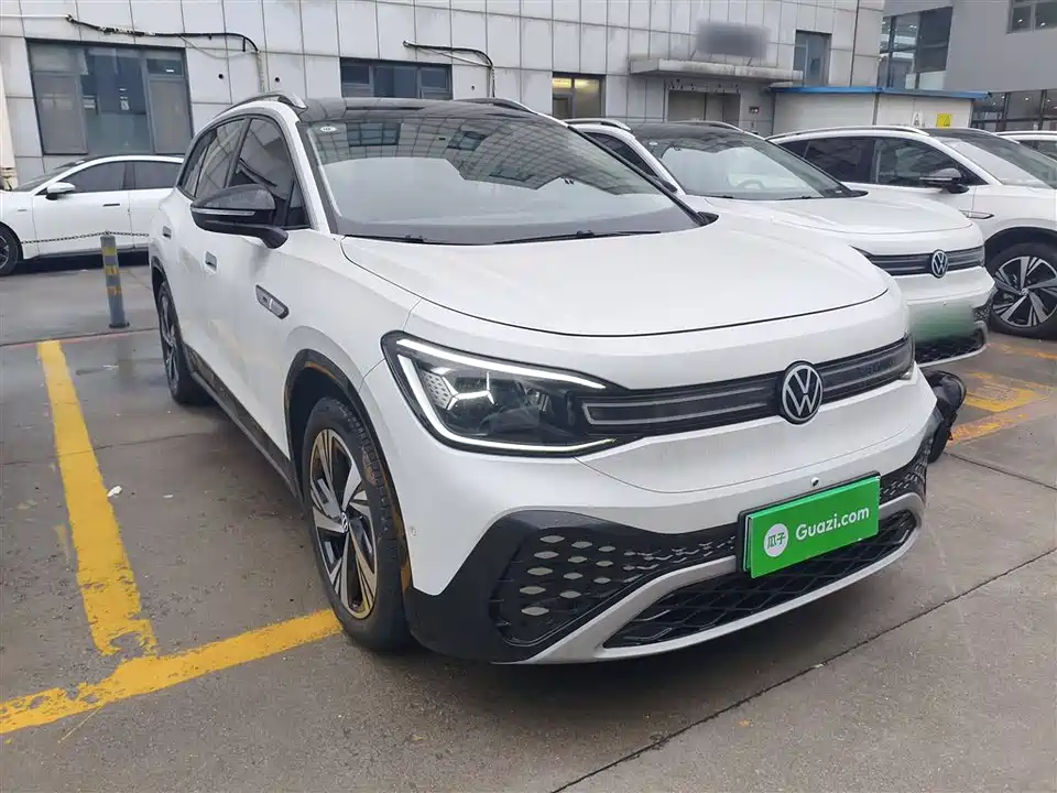 Volkswagen ID.6 CROZZ