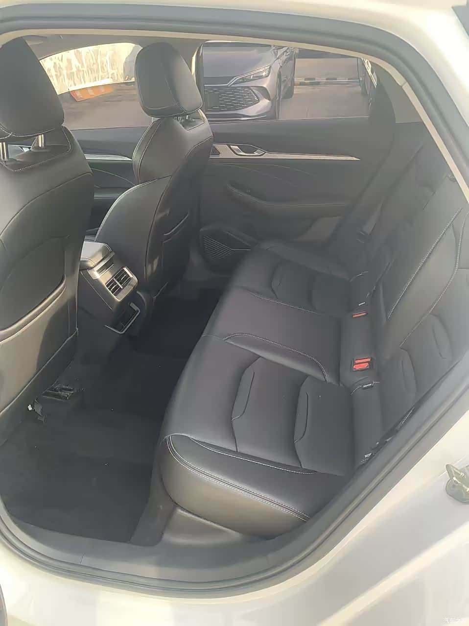 Geely Preface, 2023 13