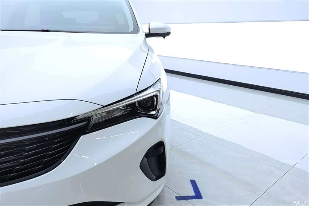 Buick Verano, 2022 все фото