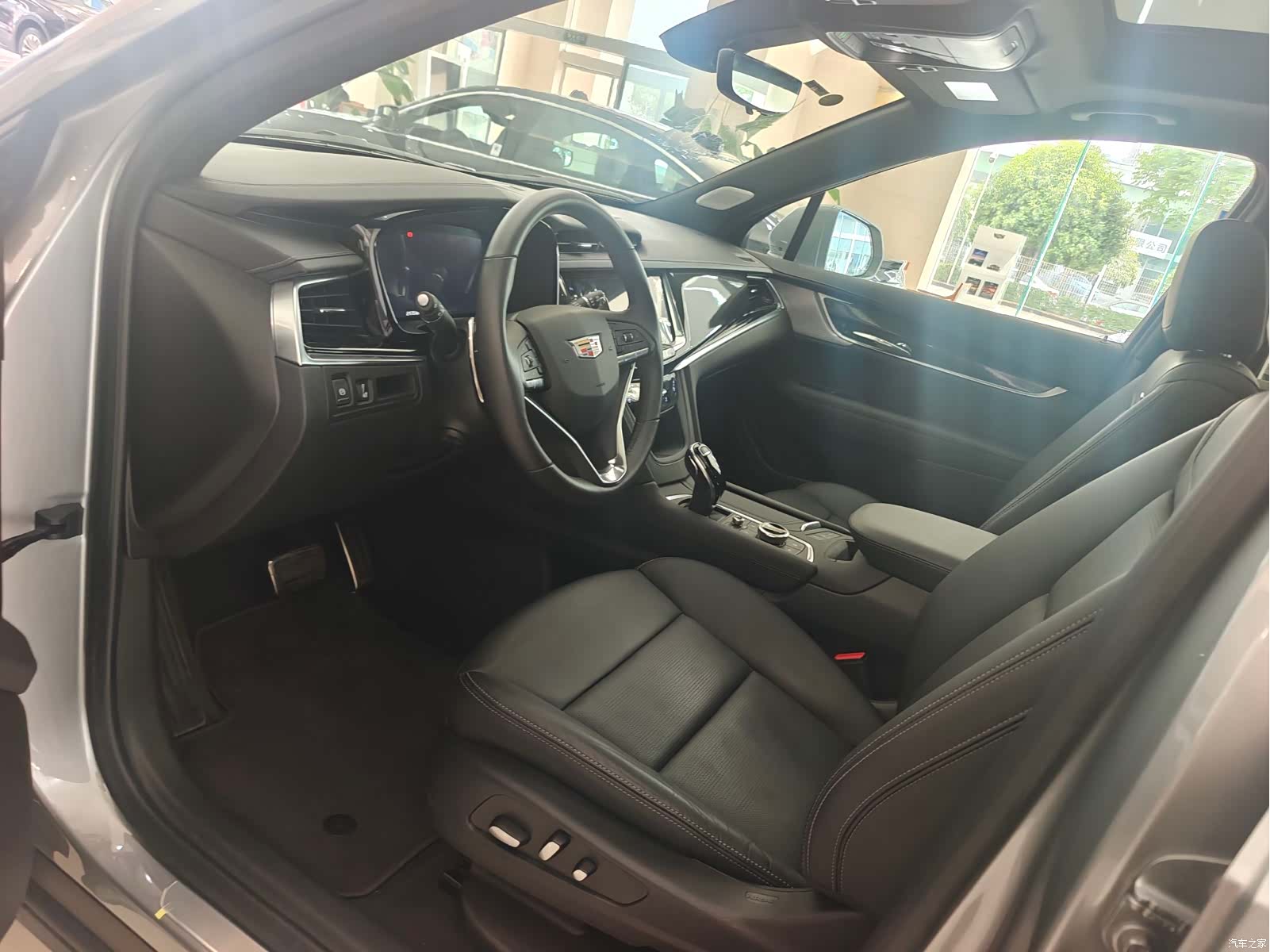 Cadillac XT6, 2025 3