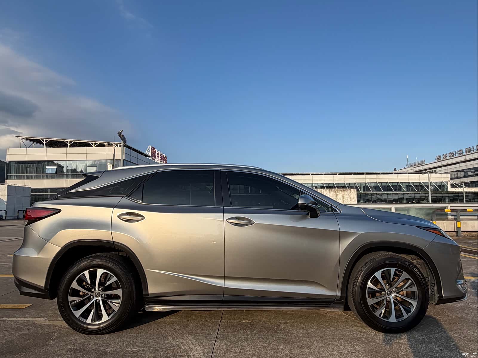 Lexus RX, 2020 3