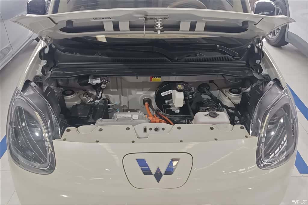 Wuling MINIEV, 2025 10