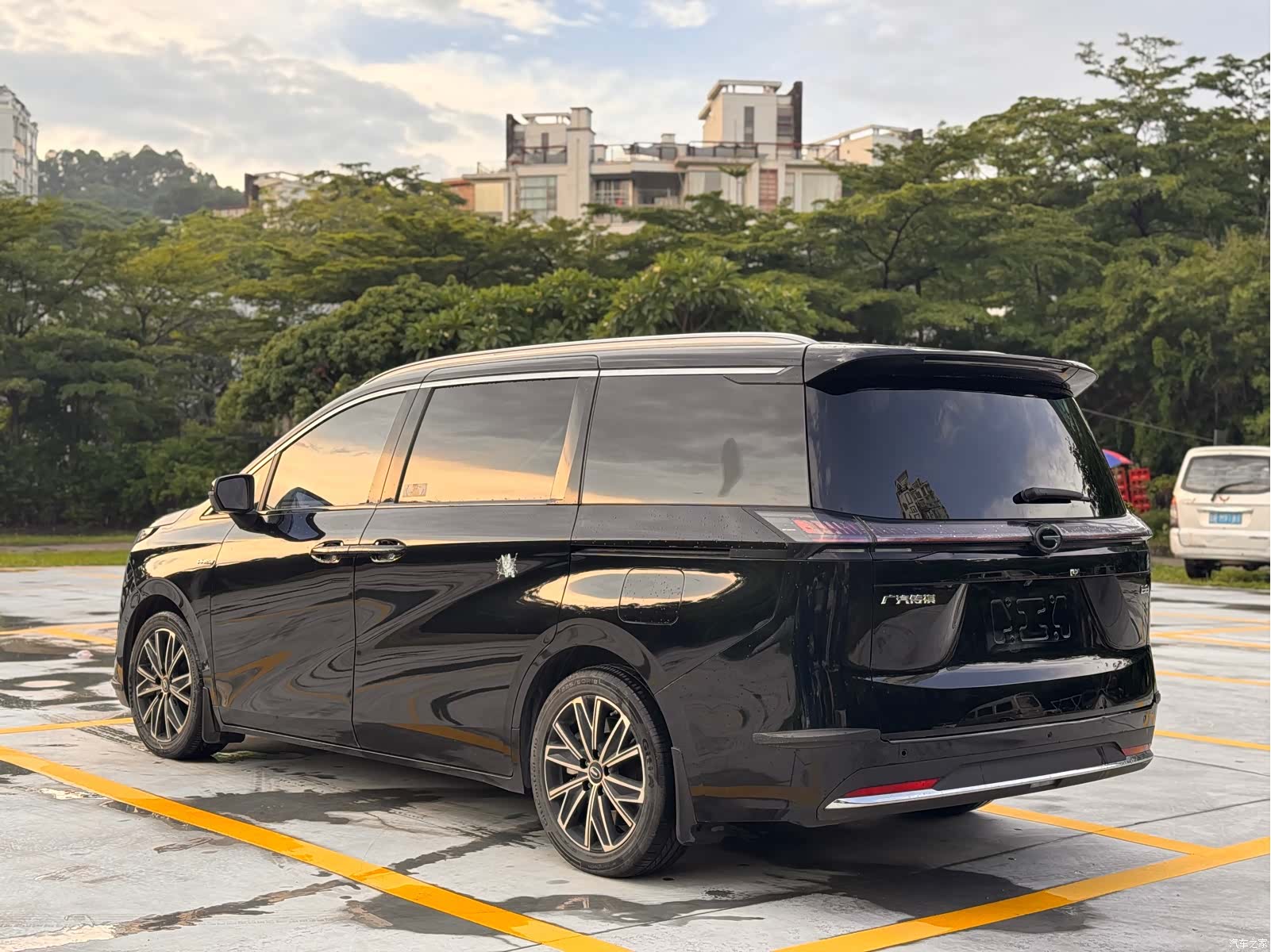 Trumpchi E8, 2024 28