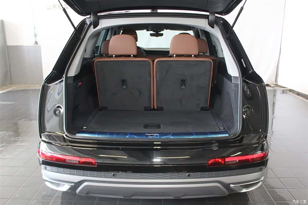 Audi Q7, 2023 7