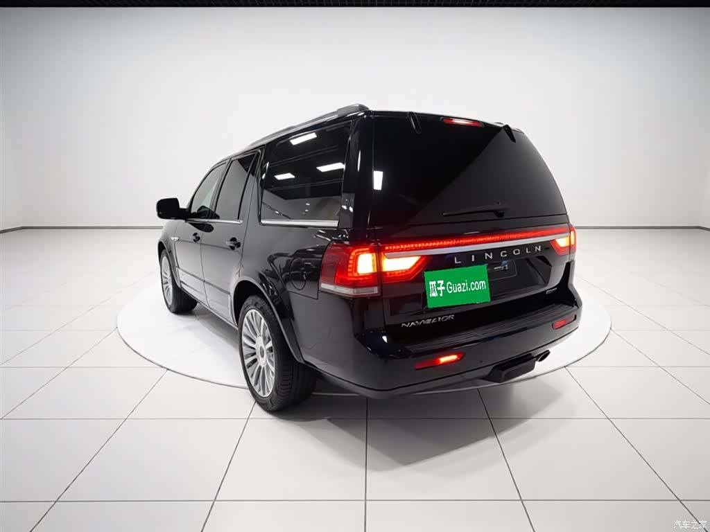 Lincoln Navigator, 2016 все фото