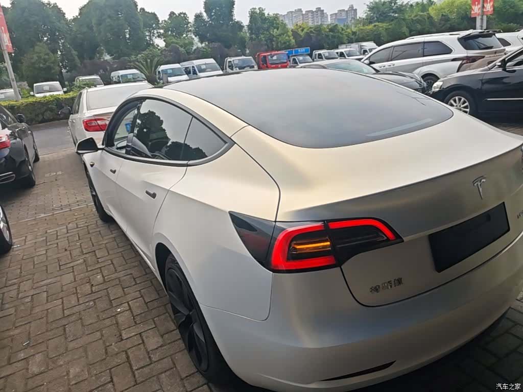 Tesla Model 3, 2022 все фото