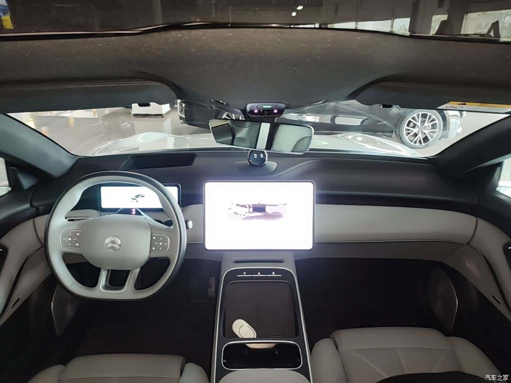NIO ET5, 2025 10