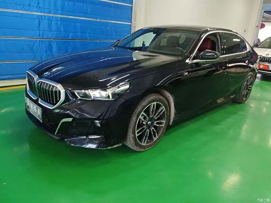 BMW 5 Series, 2025 2