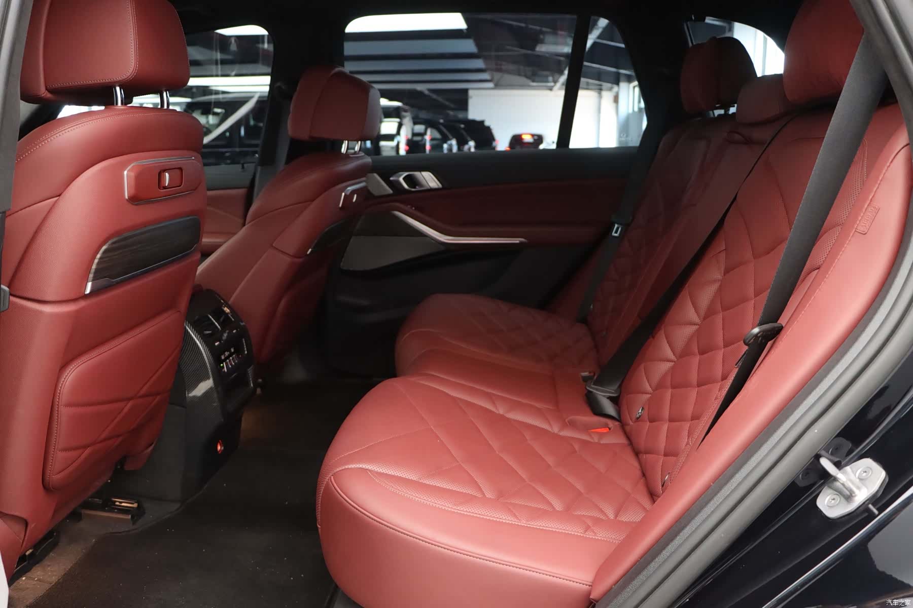BMW X5, 2025 12