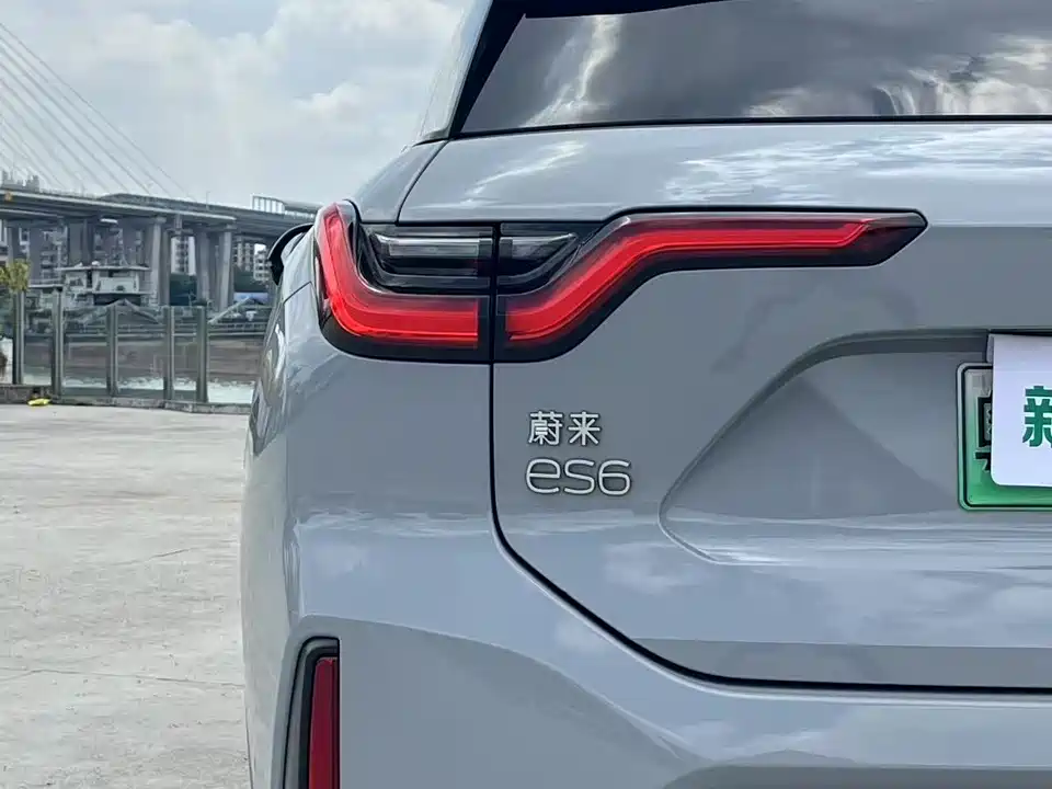NIO ES6