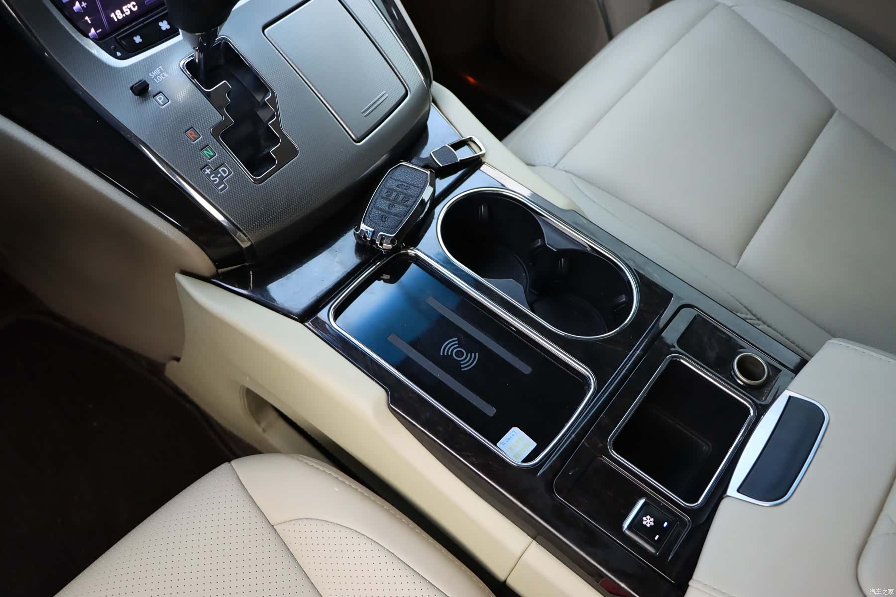 Toyota Alphard, 2015 18