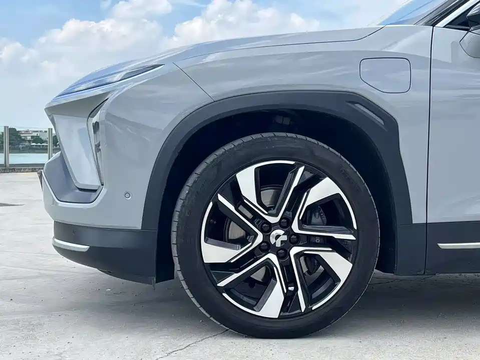 NIO ES6