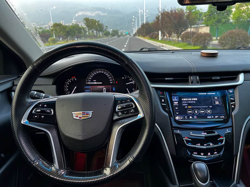 Cadillac XTS