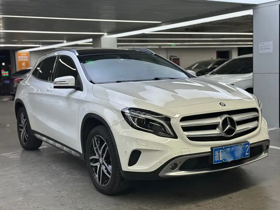 Mercedes-Benz GLA