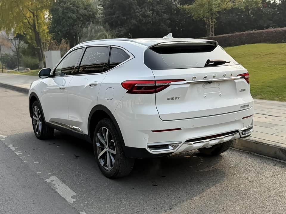 Haval F7