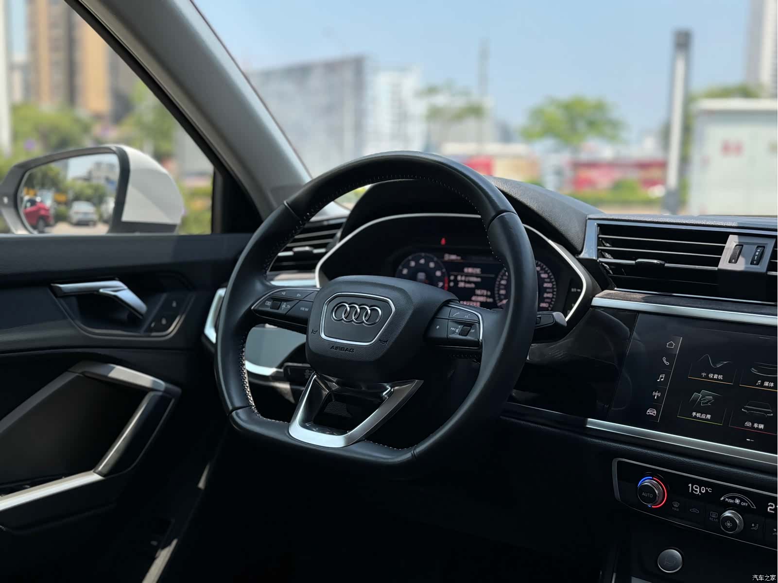 Audi Q3, 2019 26
