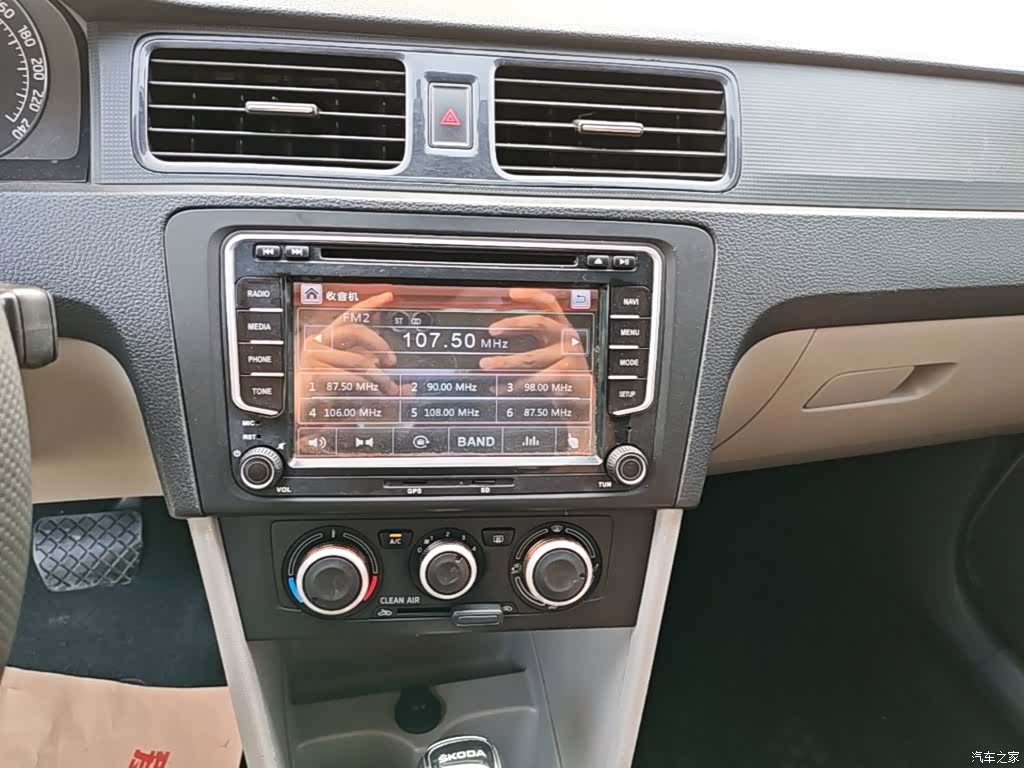 Skoda Rapid, 2016 13