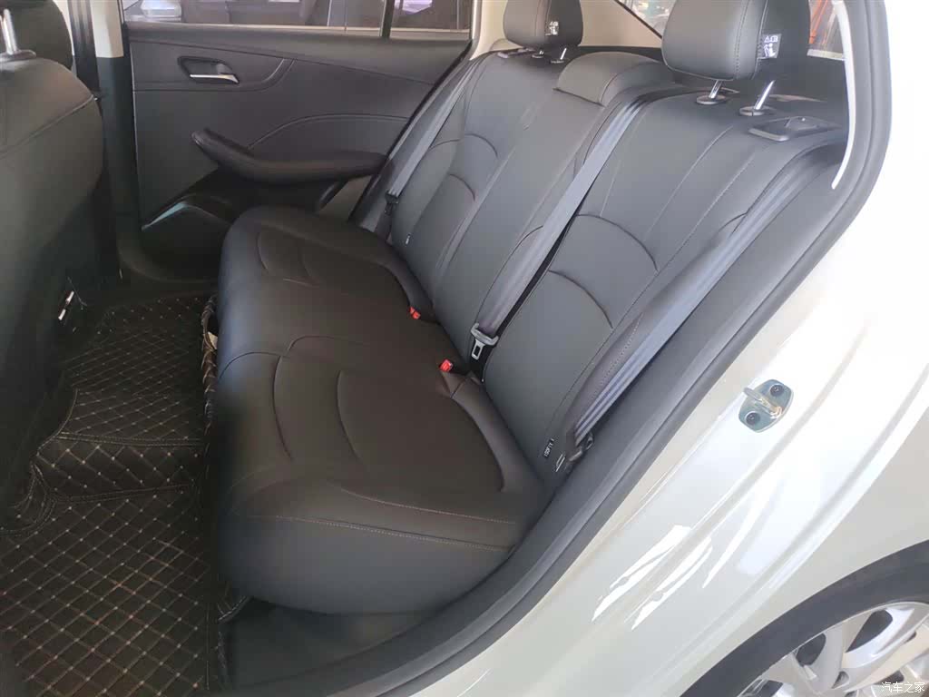 Roewe i5, 2025 17