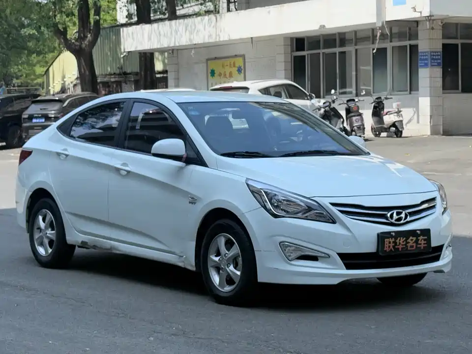 Hyundai Rena