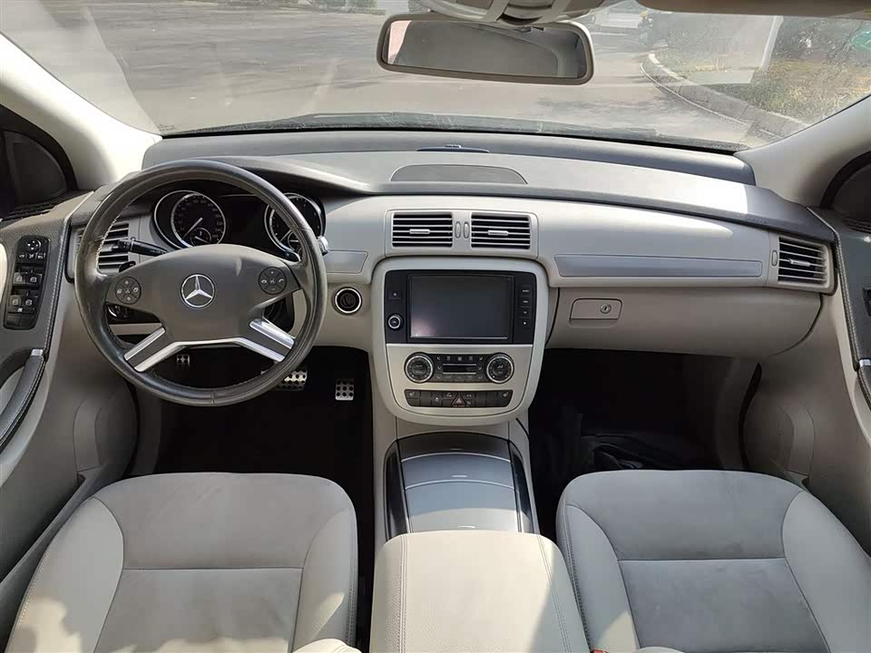 Mercedes-Benz R-class