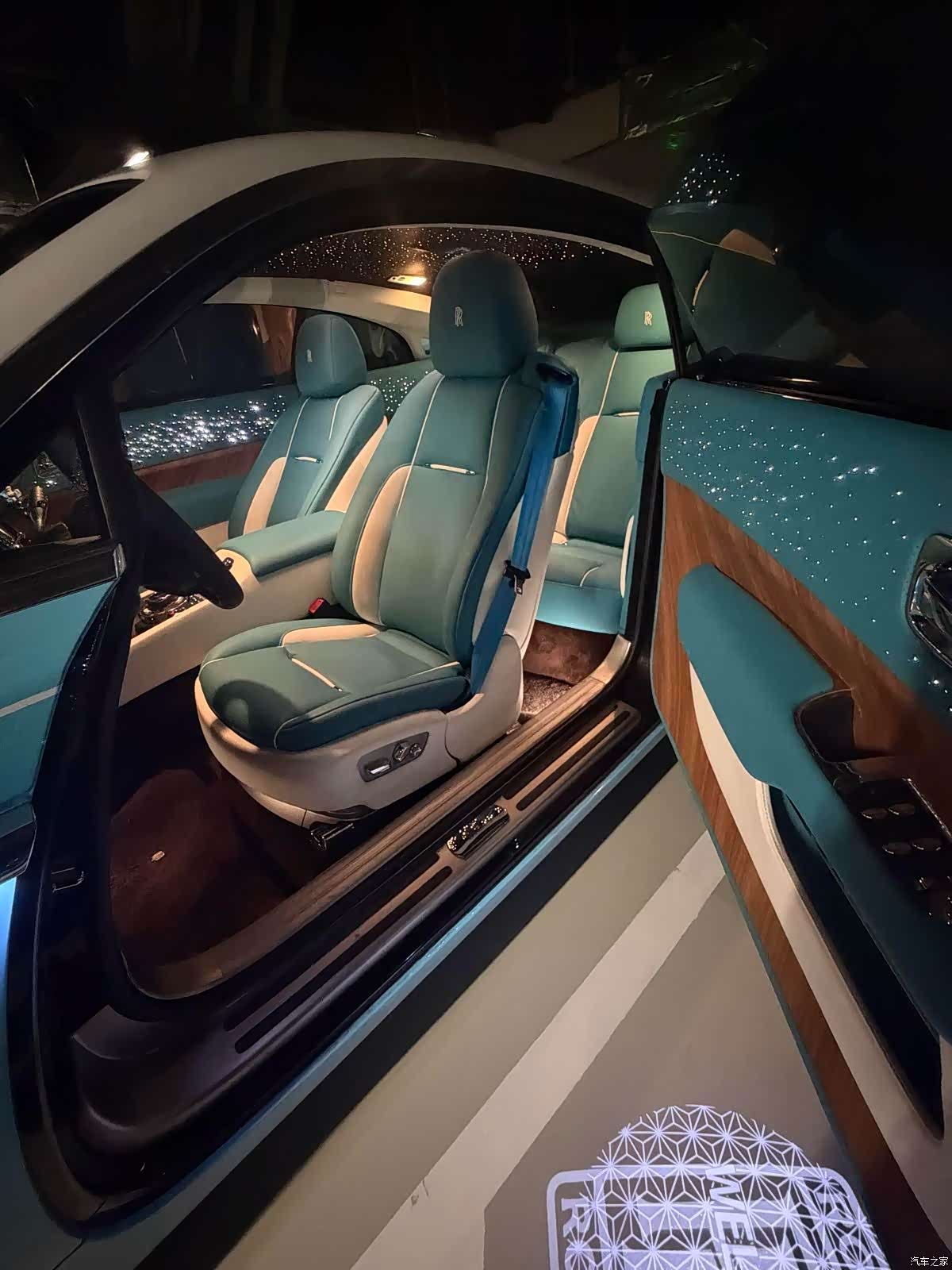 Rolls-Royce Wraith, 2015 3