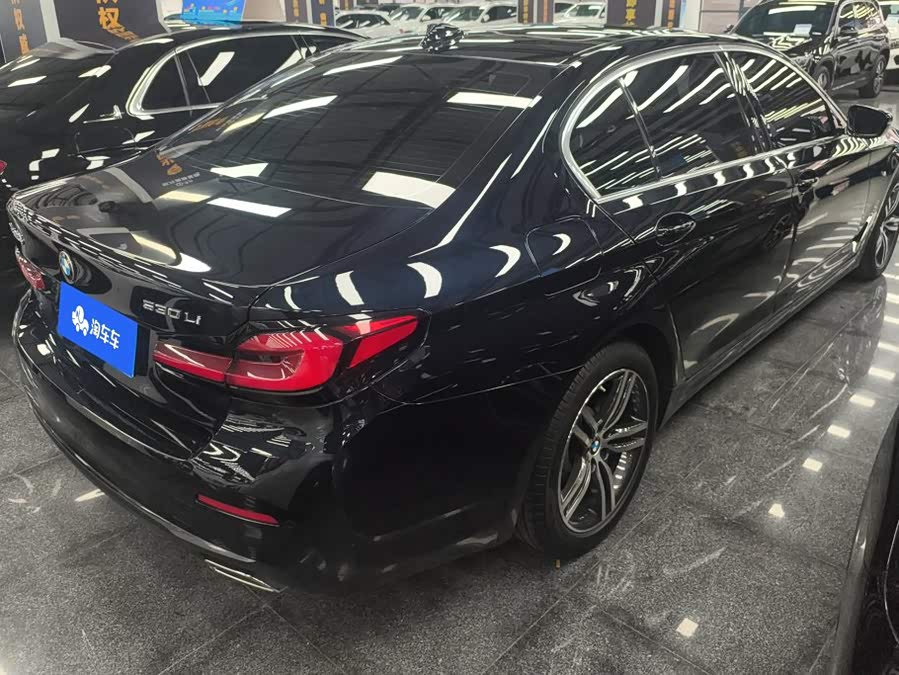 BMW 5 Series 2021, фото 3