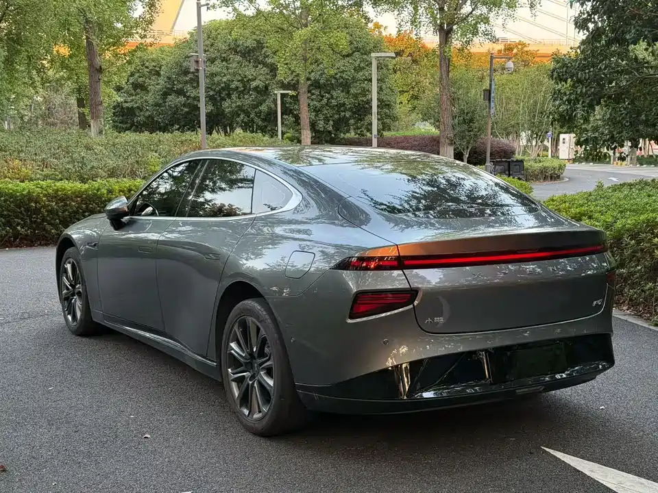 XPENG P7