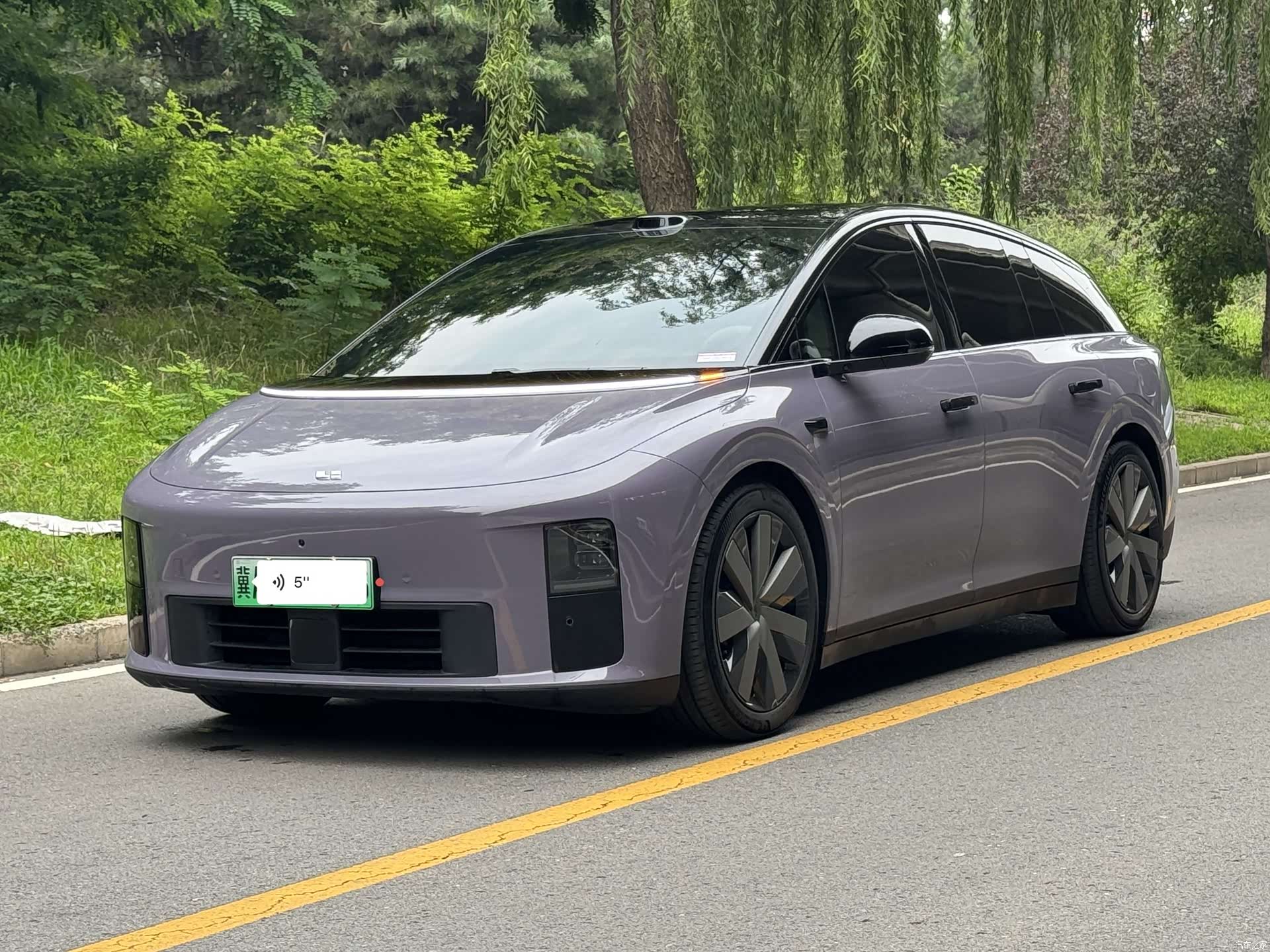 Li Auto i6, 2025 1