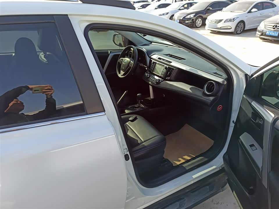 Toyota RAV4 Rongfang